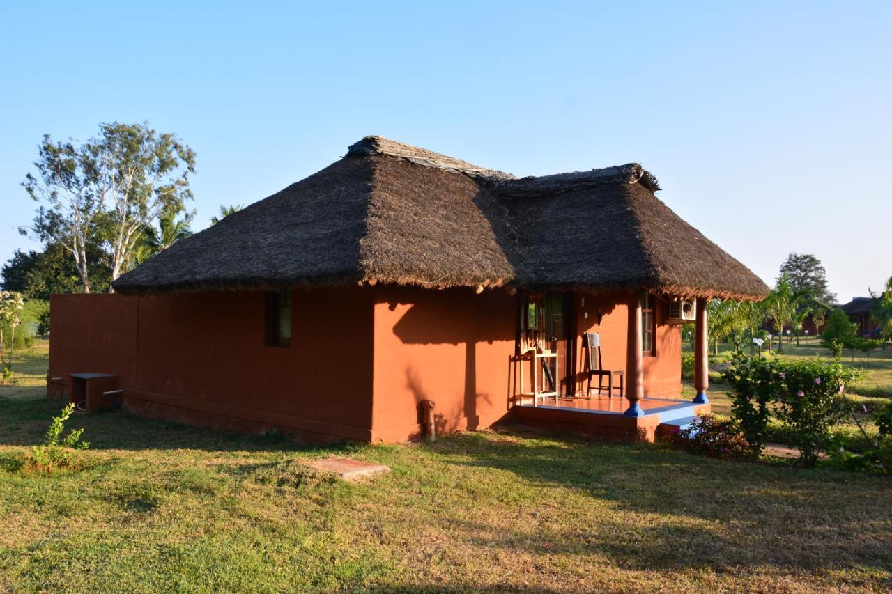 Отель Red Earth Kabini Begur Экстерьер фото